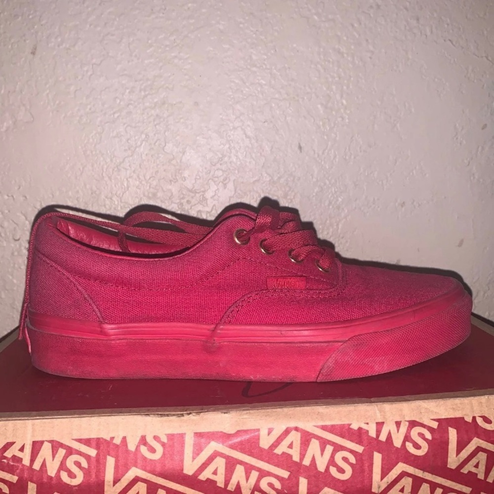 Vans True Red Eras